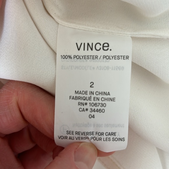 VINCE Elegant split back blouse. - Picture 5 of 6
